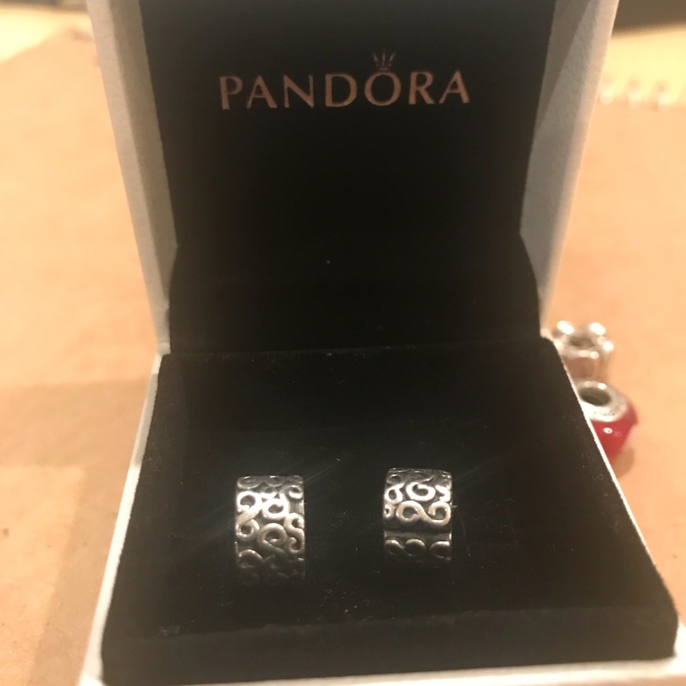 Pandora Clips